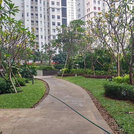 2Br Cozy At Green Bay Pluit Apartment Baywalk By Travelio ジャカルタ エクステリア 写真